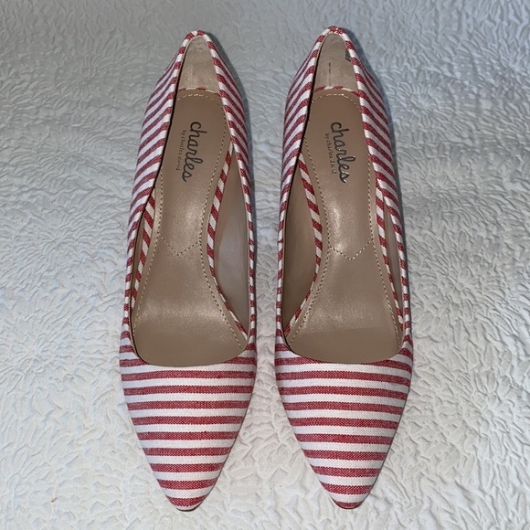 CHARLES By Charles David “Vicky” Candy Red Stripe Pump - Picture 2 of 6